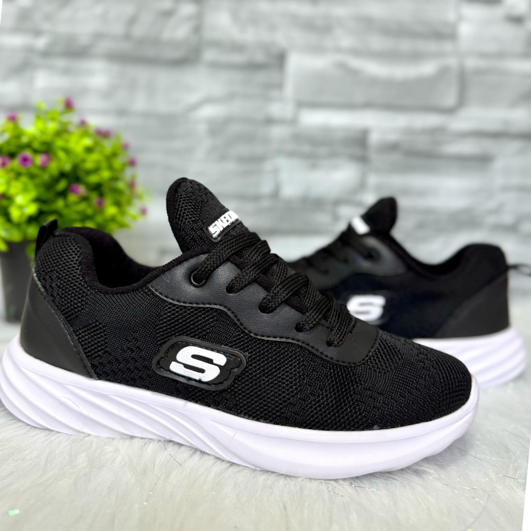 Skechers dama ultra liviano con suela en goma